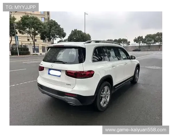 奔驰在线娱乐如何提升驾驶乐趣，智能娱乐系统带来全新体验